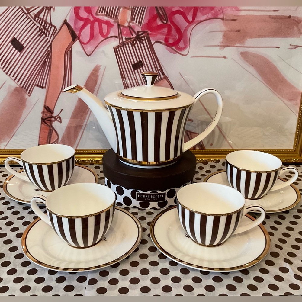 Stunning 9-Piece Henri Bendel Tea Set